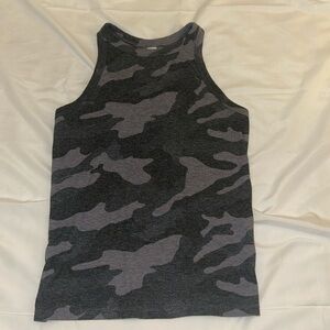 old navy active tank top!